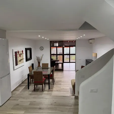 Chalet In Parque Santiago 1 Dreams True! Playa de las Americas (Tenerife)