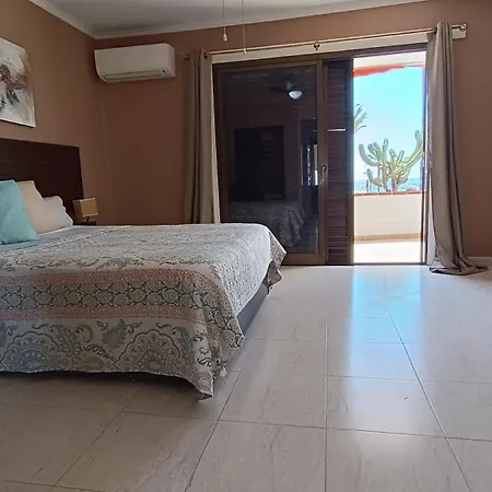 Sunset Luxury Villa In Parque Santiago 1 Horská chata Playa de las Americas (Tenerife)